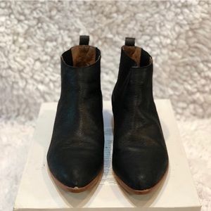 Black leather bootie